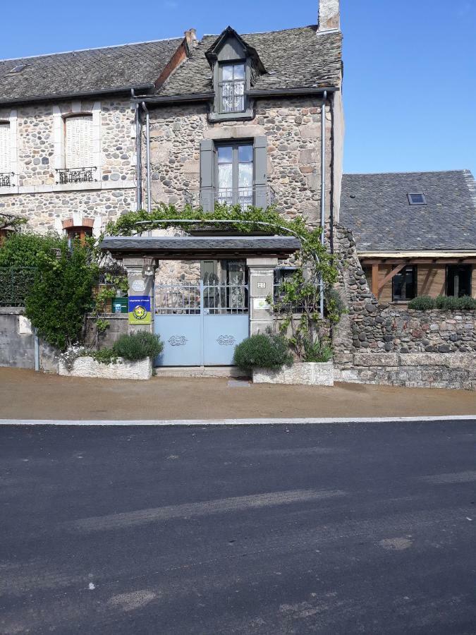 Au Pont D'Olt Otel Saint-Côme-dʼOlt Dış mekan fotoğraf